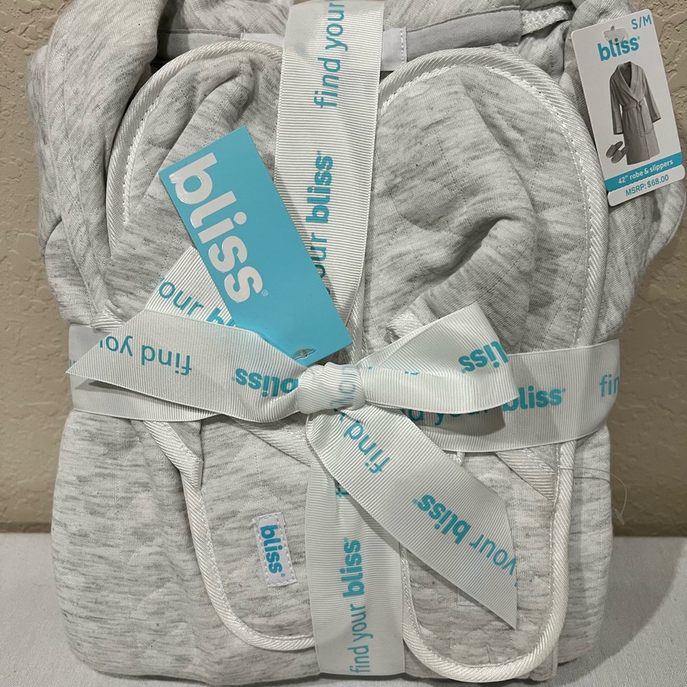 NWT Heather Gray Loungewear Set women’s size Small/Medium